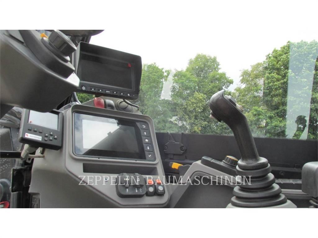 JCB 110W حفارات بعجل