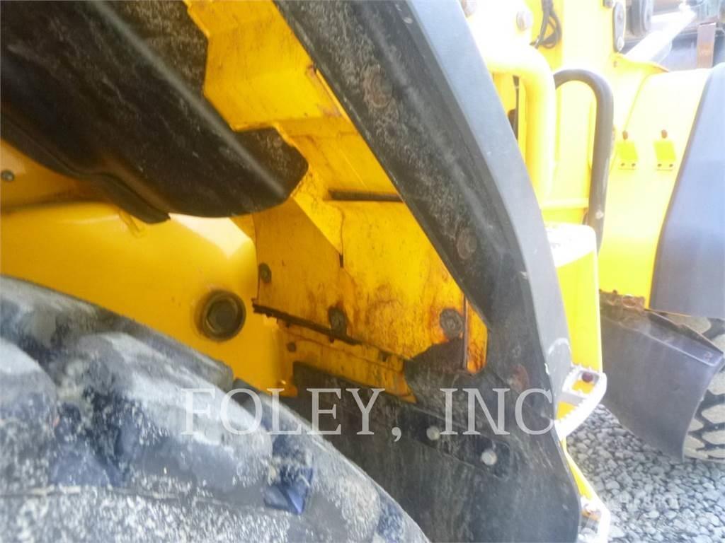 JCB 427 HT T4F لوادر بعجل