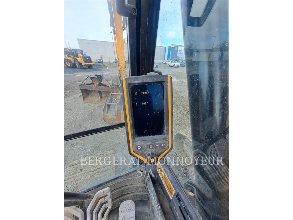 JCB JS180LC حفارات زحافة