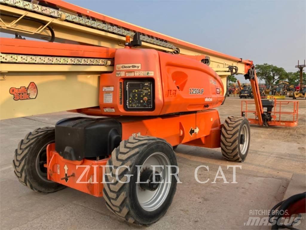 JLG 1250AJP رافعات سلة مفصلية