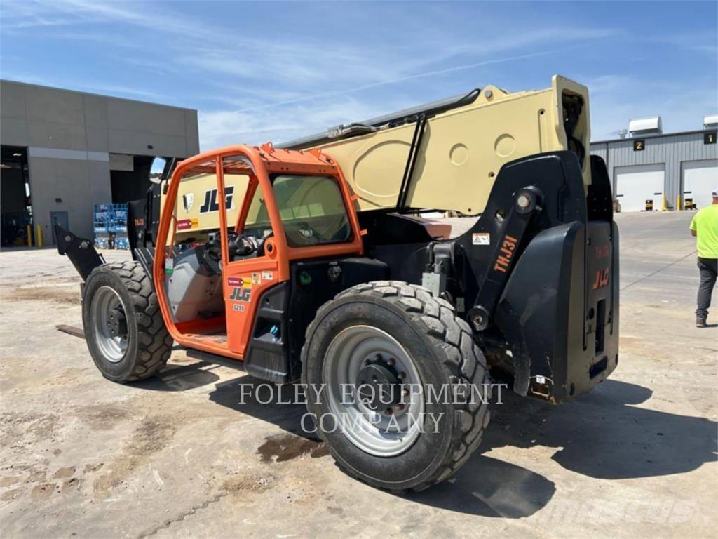 JLG 1255O مناولات متداخلة