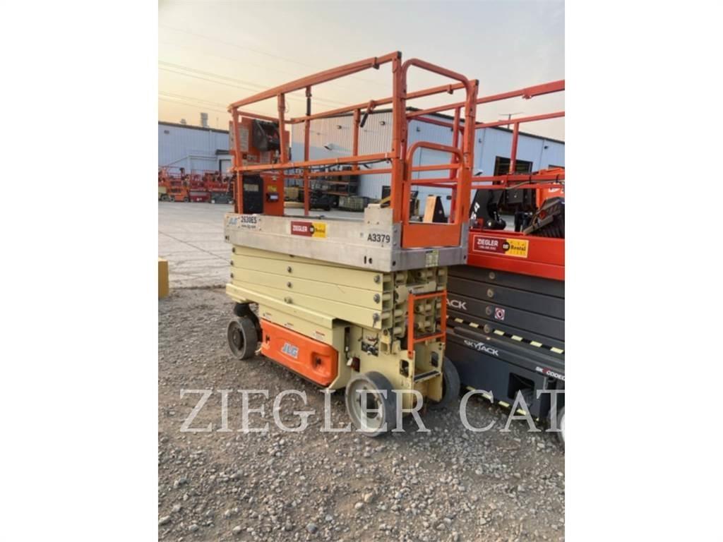 JLG 2630ES رافعات مقصية الشكل