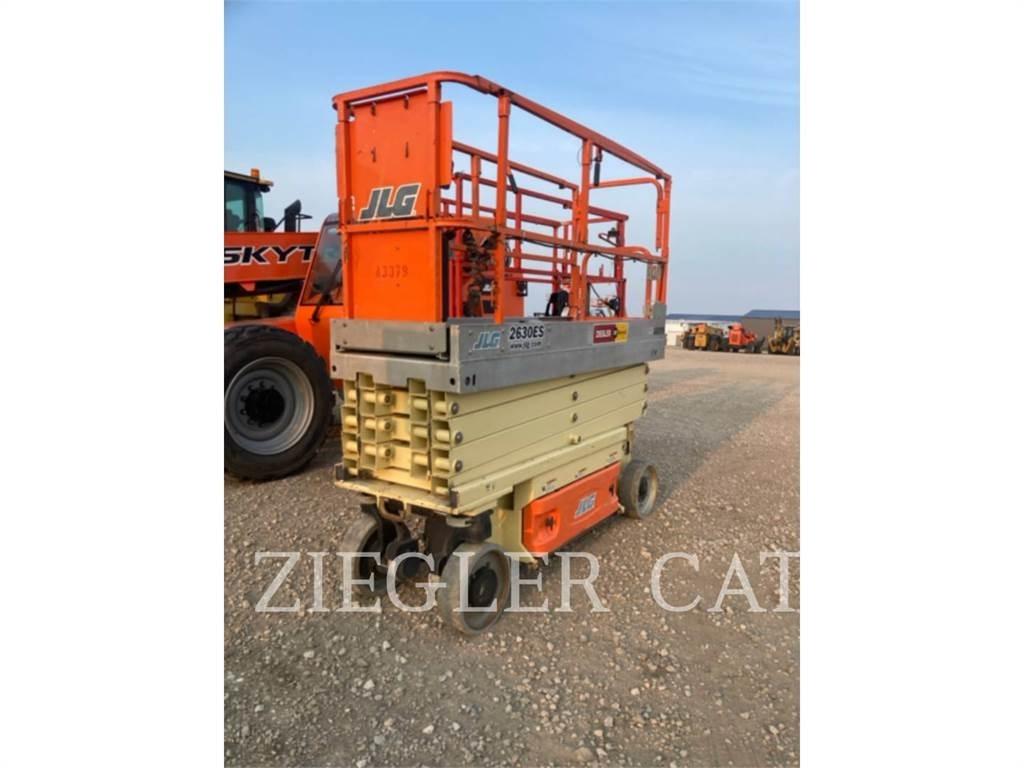 JLG 2630ES رافعات مقصية الشكل