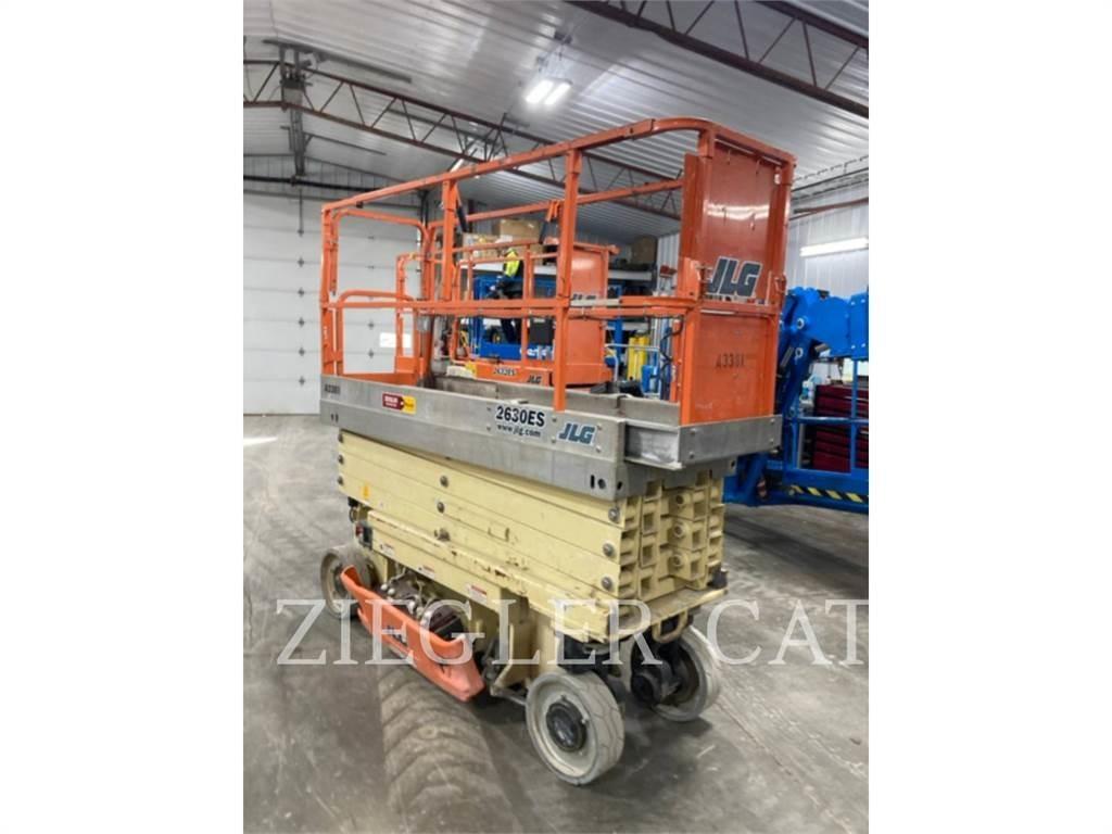 JLG 2630ES رافعات مقصية الشكل