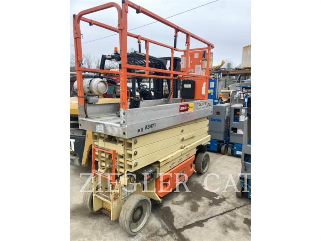 JLG 2630ES رافعات مقصية الشكل