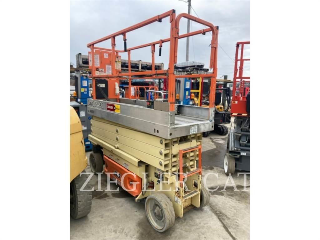 JLG 2630ES رافعات مقصية الشكل