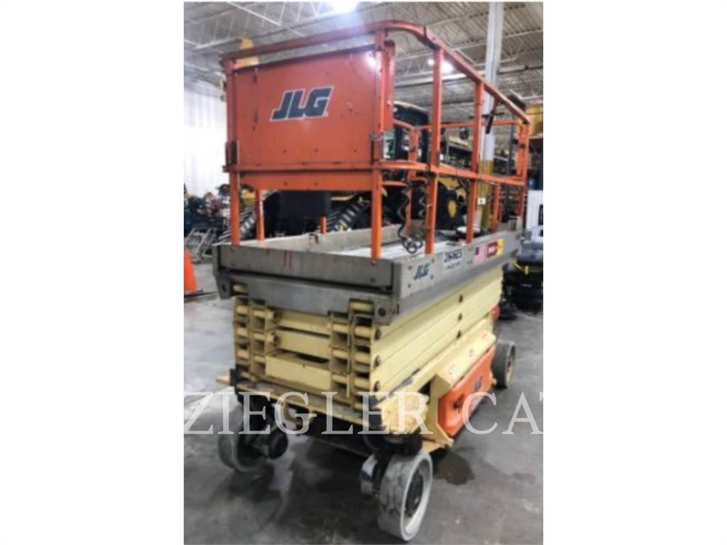 JLG 2646ES رافعات مقصية الشكل