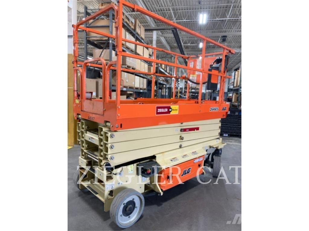 JLG 2646ES رافعات مقصية الشكل