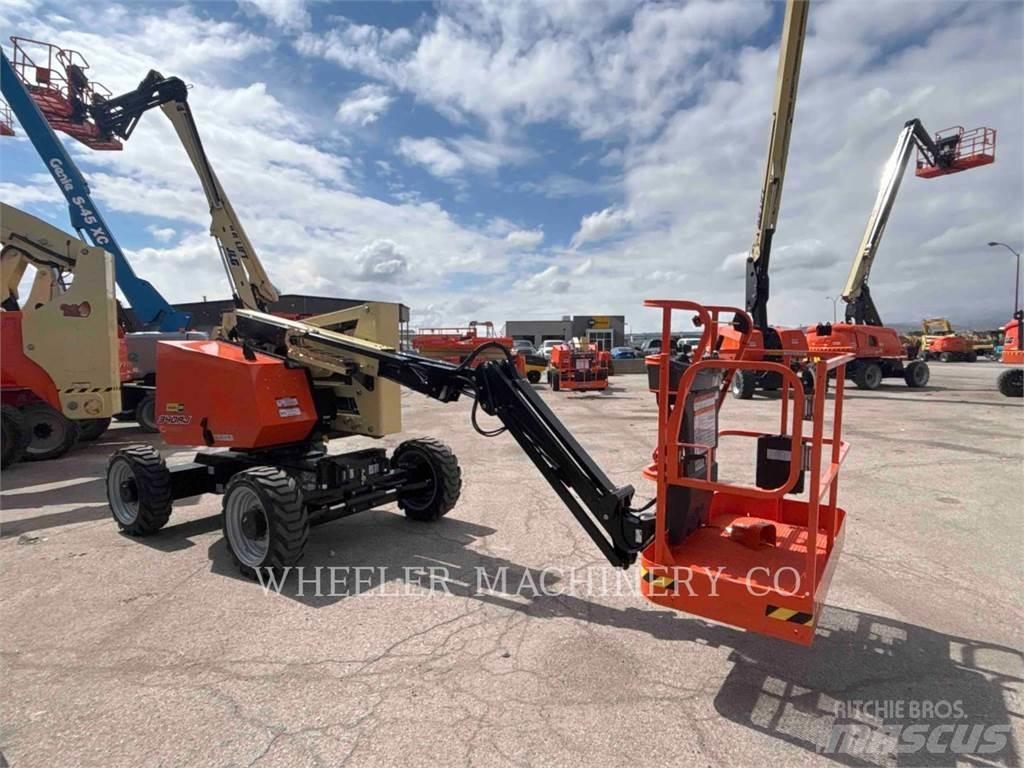 JLG 340AJ رافعات سلة مفصلية