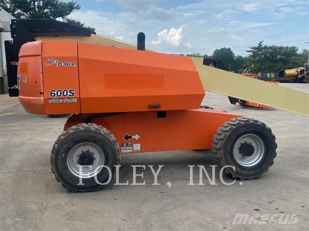 JLG 600S رافعات سلة مفصلية