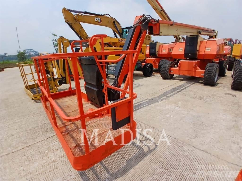 JLG 800AJ رافعات سلة مفصلية