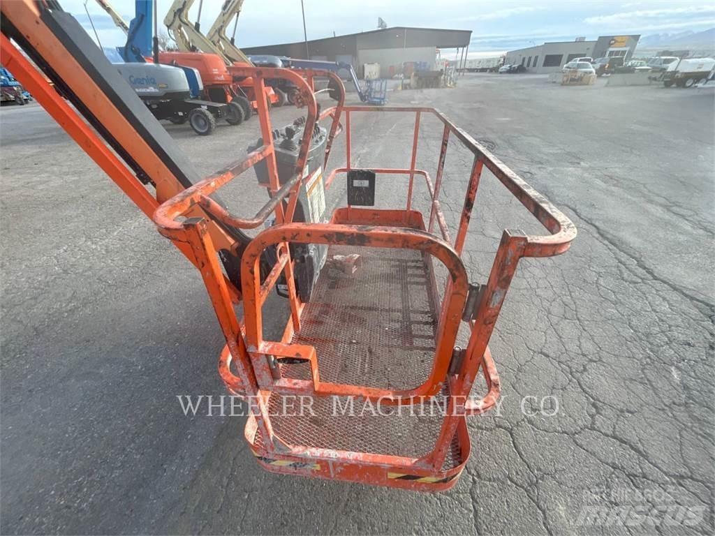 JLG 800AJ SP رافعات سلة مفصلية