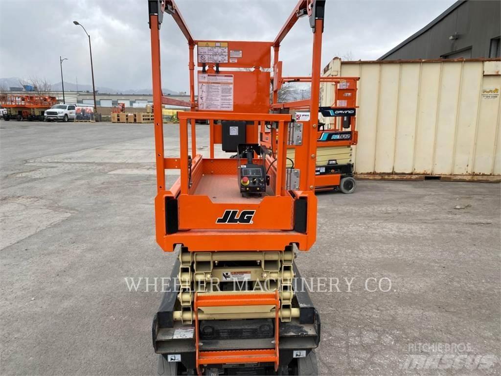 JLG AE1932 رافعات مقصية الشكل