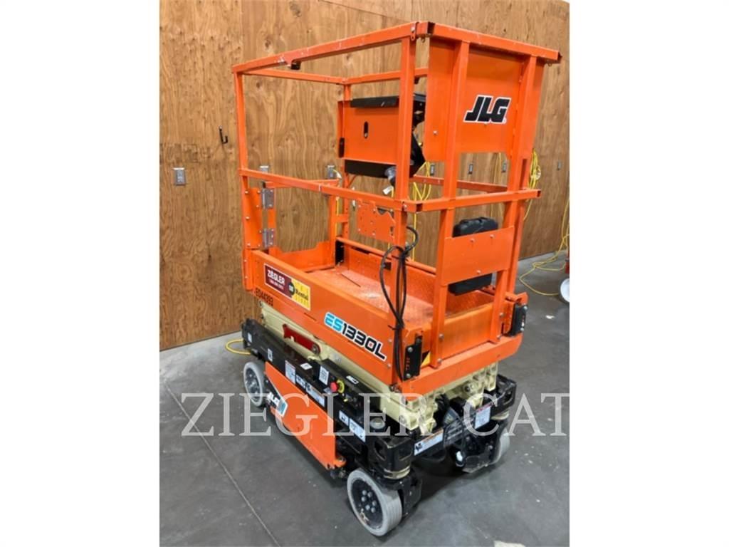 JLG ES1330L رافعات مقصية الشكل