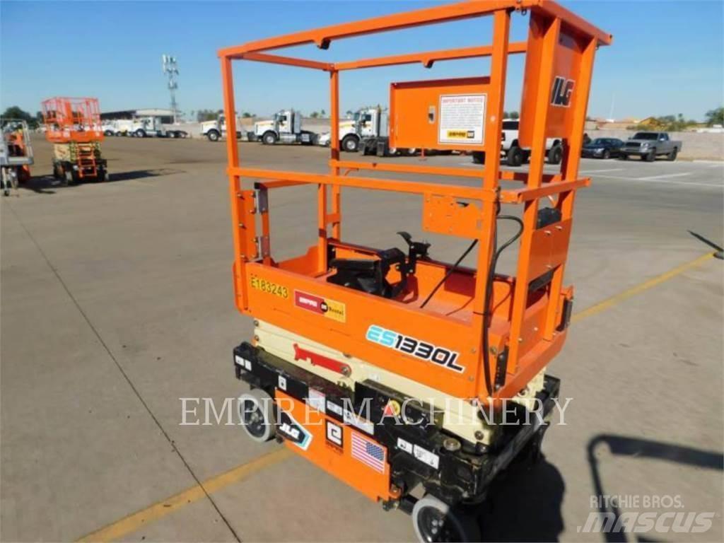 JLG ES1330L رافعات سلة مفصلية
