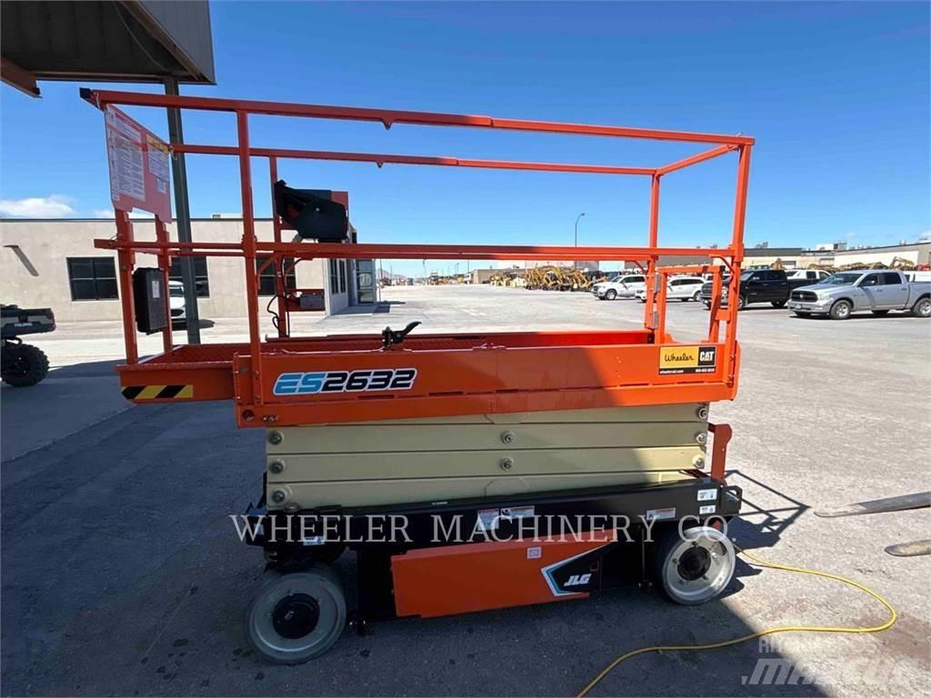 JLG ES2632 رافعات مقصية الشكل