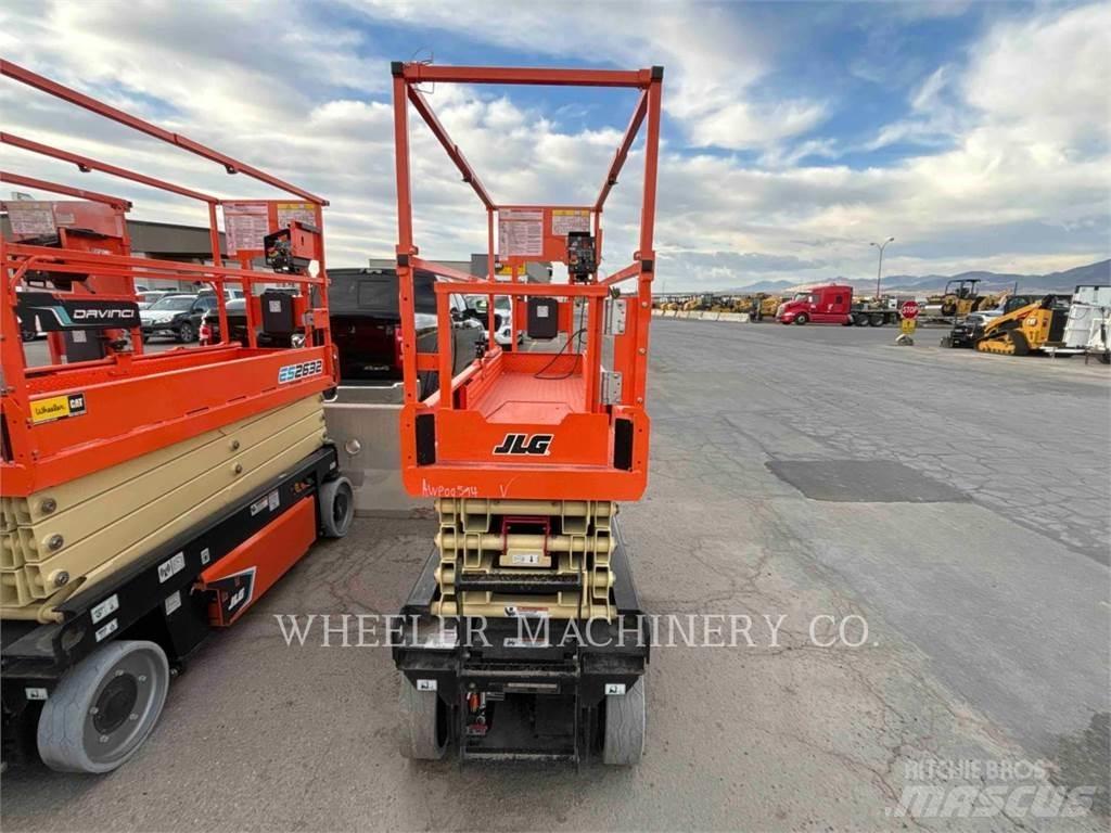 JLG ES2632 رافعات مقصية الشكل