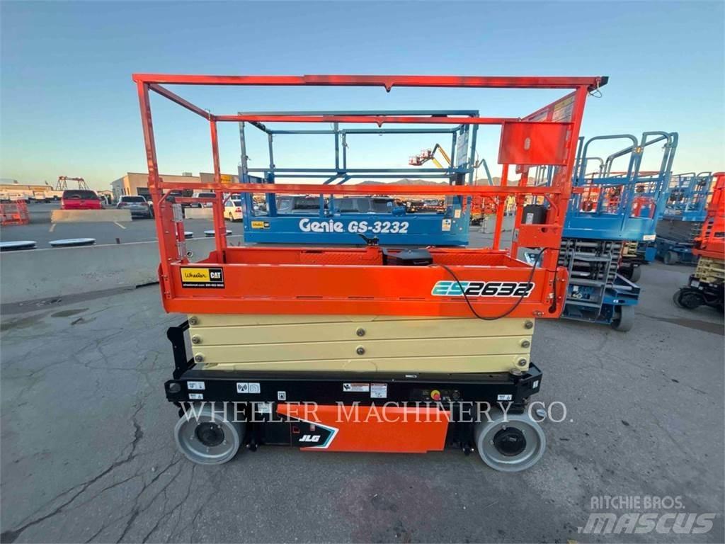 JLG ES2632 رافعات مقصية الشكل