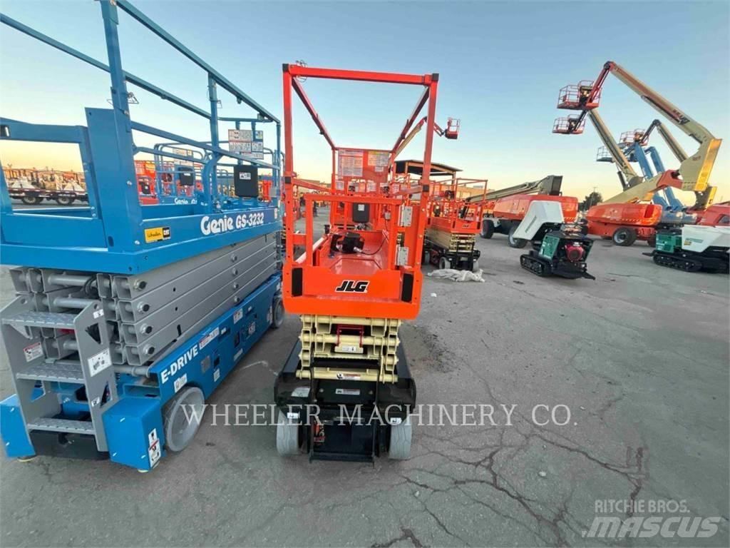 JLG ES2632 رافعات مقصية الشكل