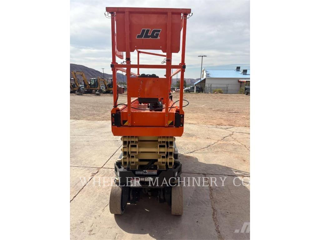 JLG ES2632 رافعات مقصية الشكل