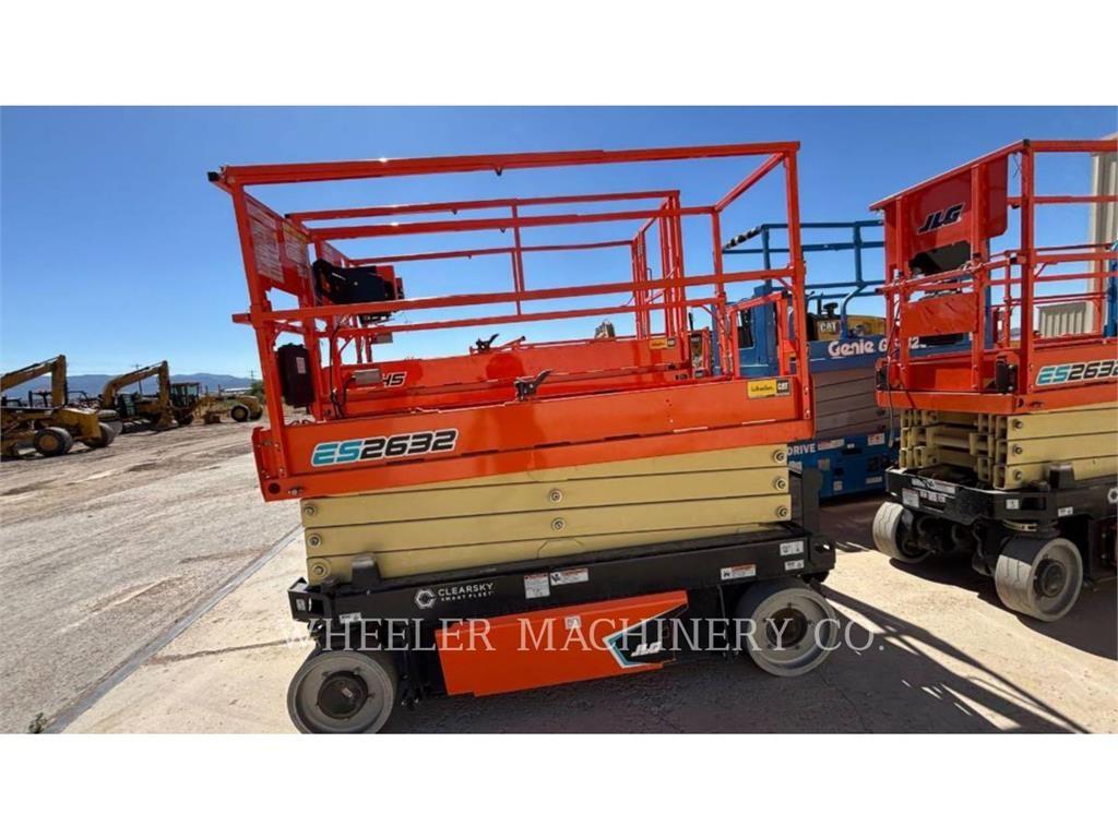 JLG ES2632 رافعات مقصية الشكل
