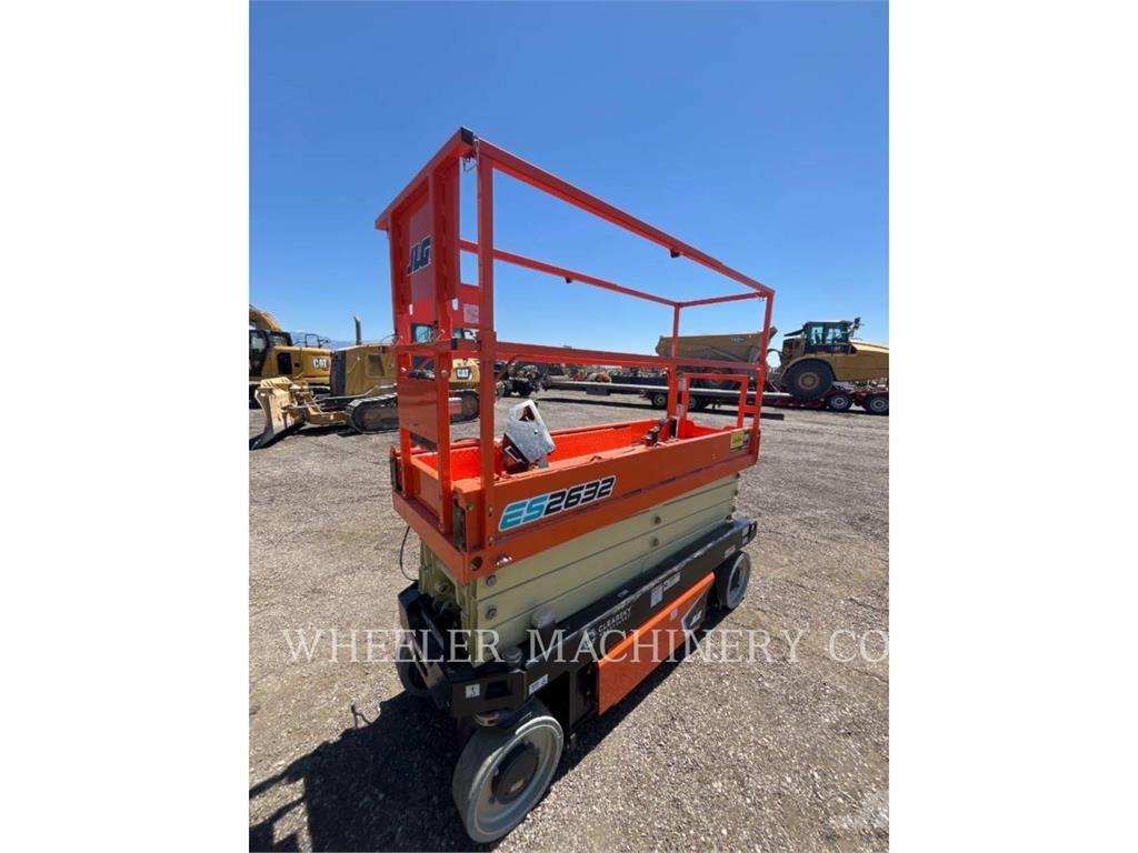 JLG ES2632 رافعات مقصية الشكل