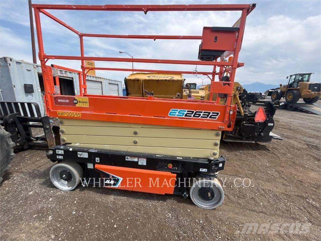 JLG ES2632 رافعات مقصية الشكل
