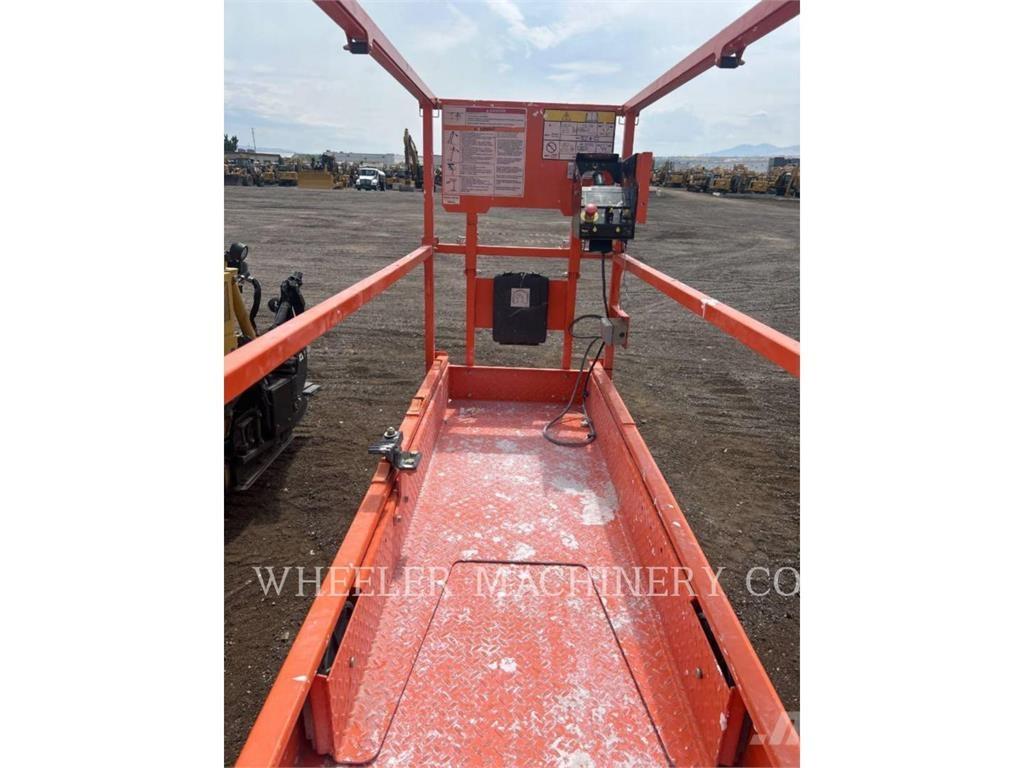 JLG ES2632 رافعات مقصية الشكل