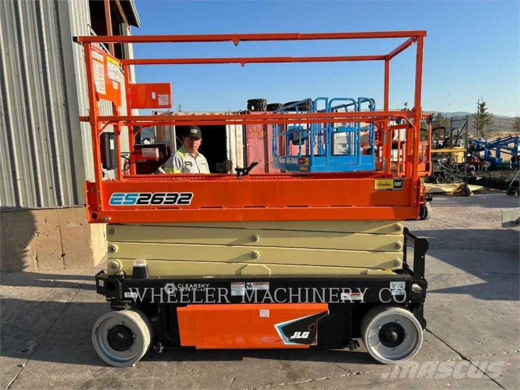 JLG ES2632 رافعات مقصية الشكل