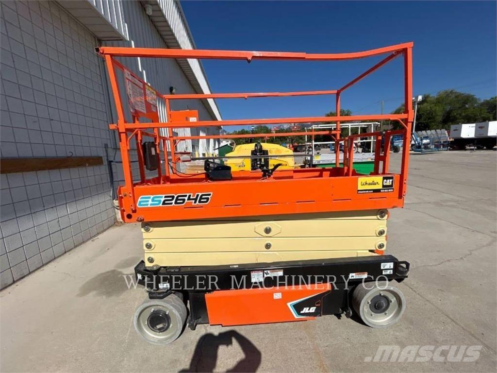 JLG ES2646 رافعات مقصية الشكل