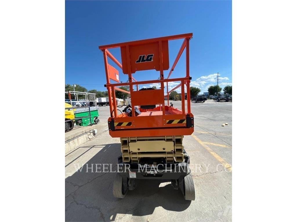 JLG ES2646 رافعات مقصية الشكل