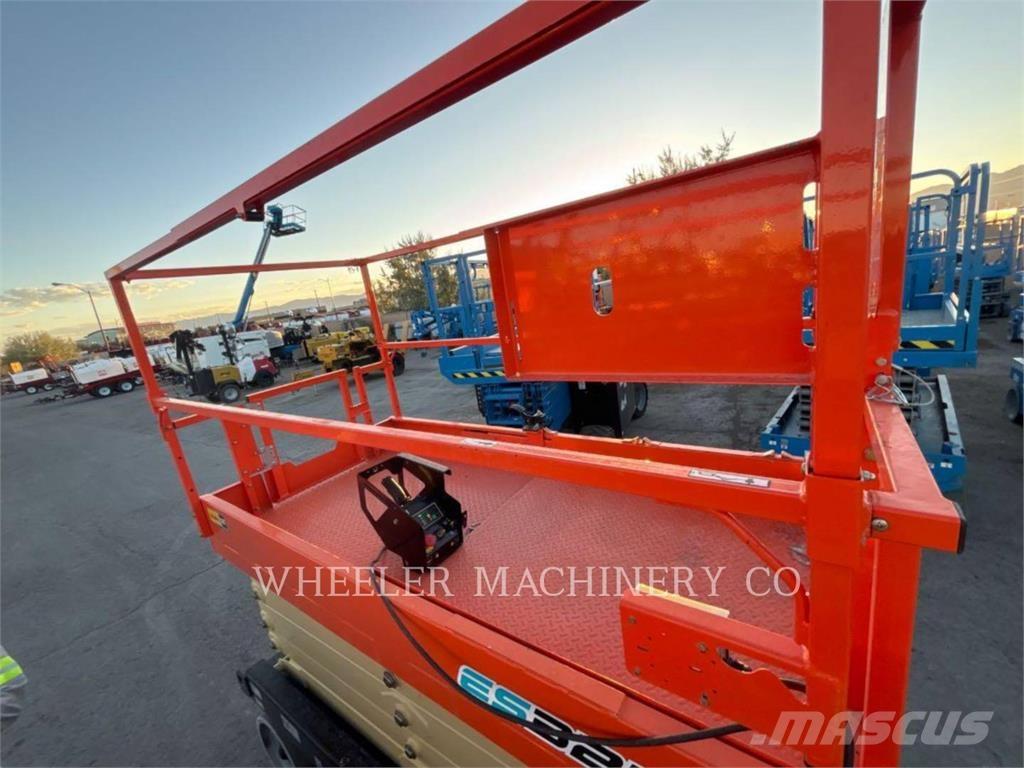 JLG ES3246 رافعات مقصية الشكل