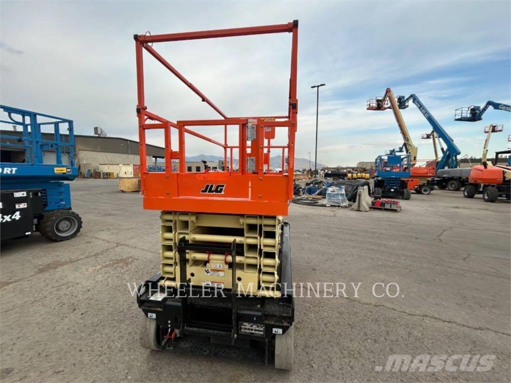 JLG ES3246 رافعات مقصية الشكل