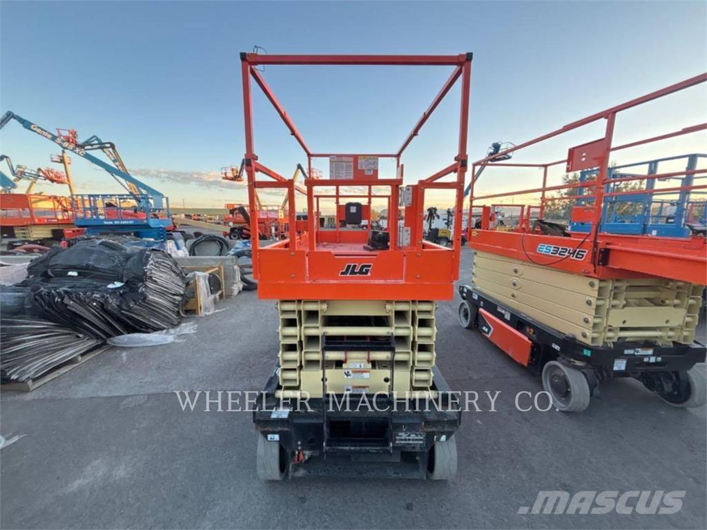 JLG ES3246 رافعات مقصية الشكل