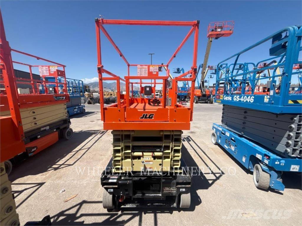 JLG ES3246 رافعات مقصية الشكل