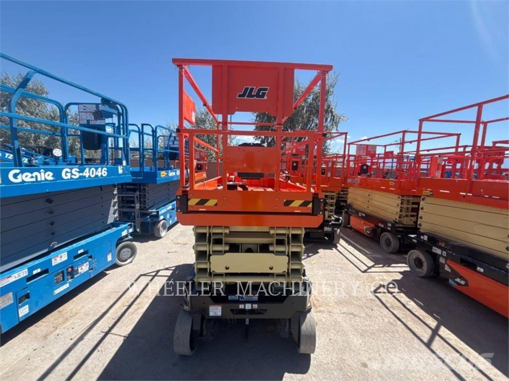 JLG ES3246 رافعات مقصية الشكل
