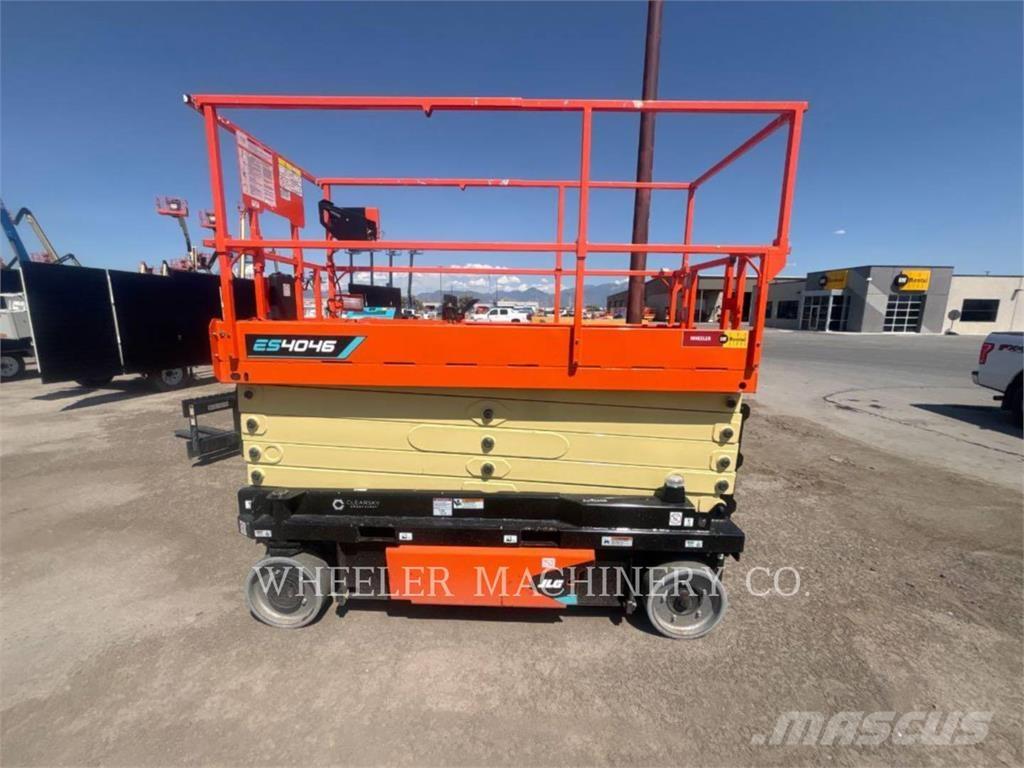 JLG ES4046 رافعات مقصية الشكل