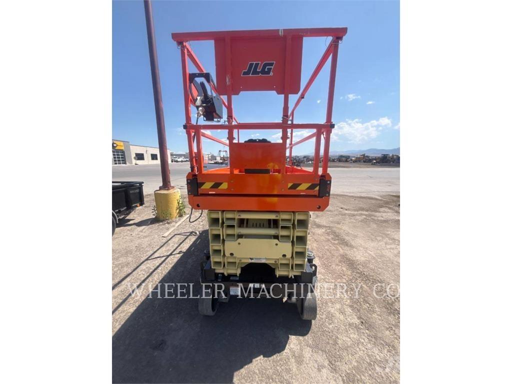 JLG ES4046 رافعات مقصية الشكل