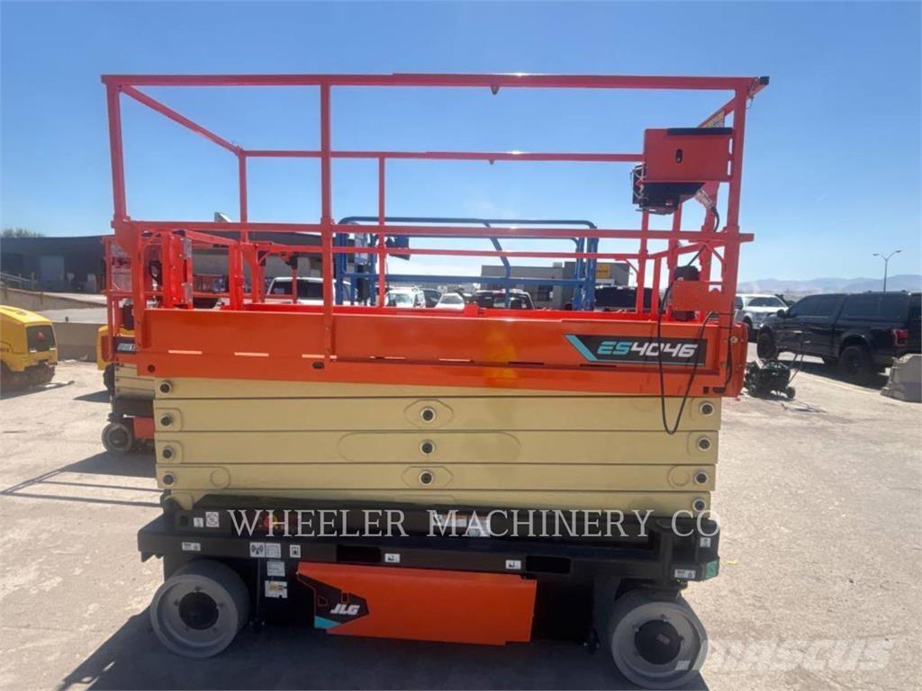 JLG ES4046 رافعات مقصية الشكل