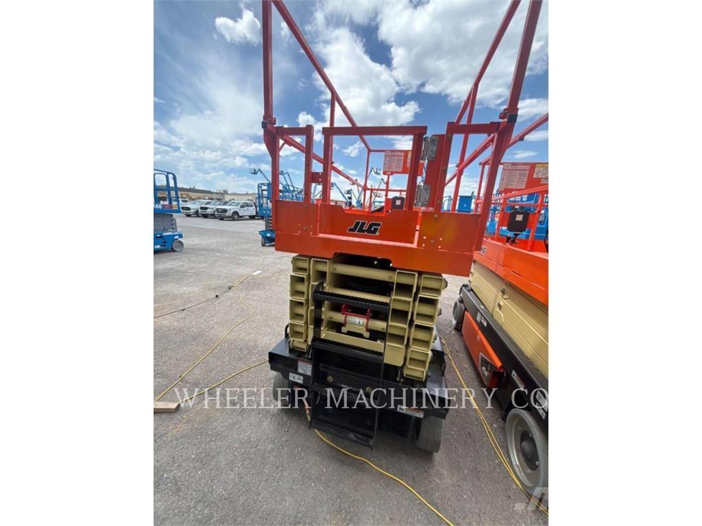 JLG ES4046 رافعات مقصية الشكل