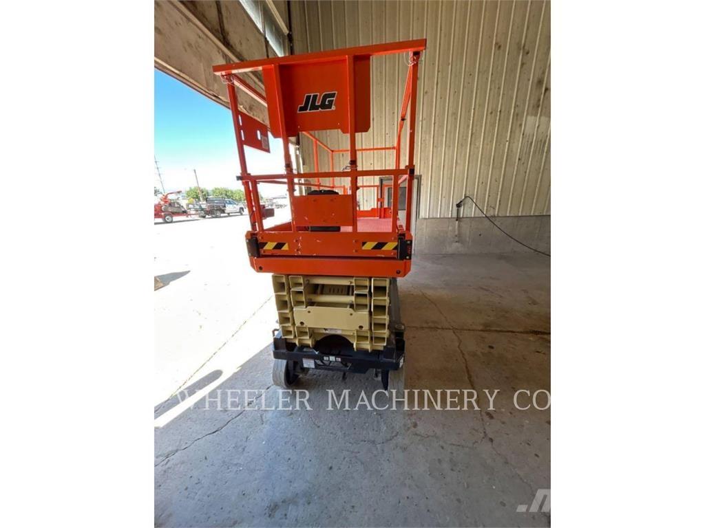 JLG ES4046 رافعات مقصية الشكل