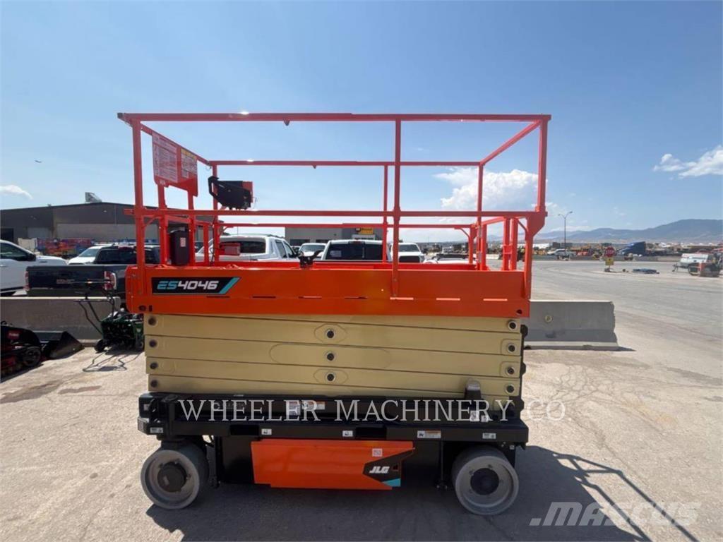 JLG ES4046 رافعات مقصية الشكل