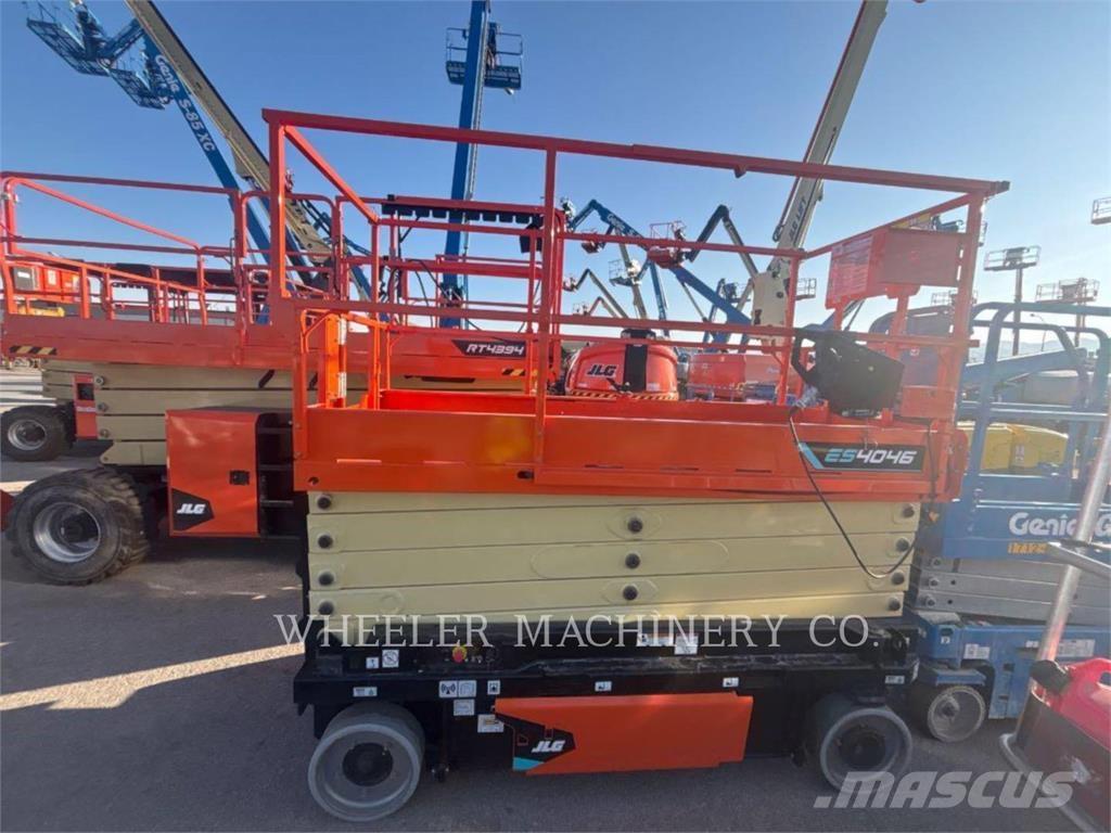 JLG ES4046 رافعات مقصية الشكل