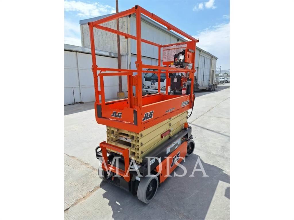 JLG R1932 رافعات مقصية الشكل