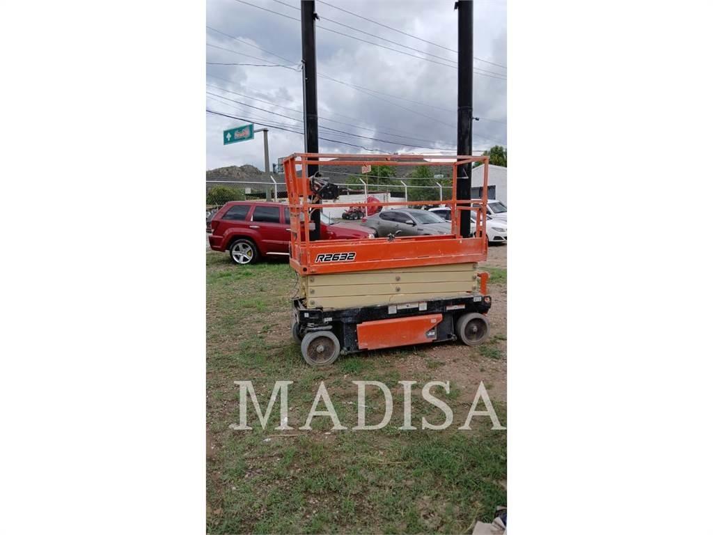 JLG R2632 رافعات مقصية الشكل