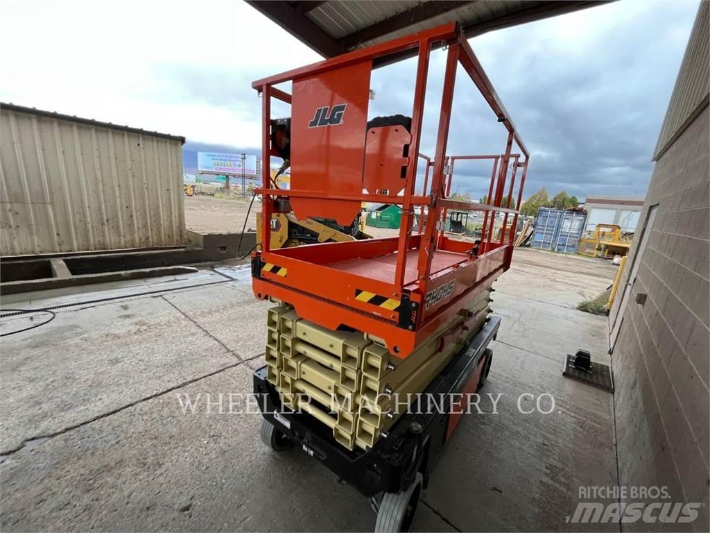 JLG R4045 رافعات مقصية الشكل