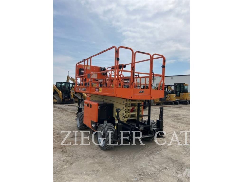 JLG RT3369 رافعات مقصية الشكل