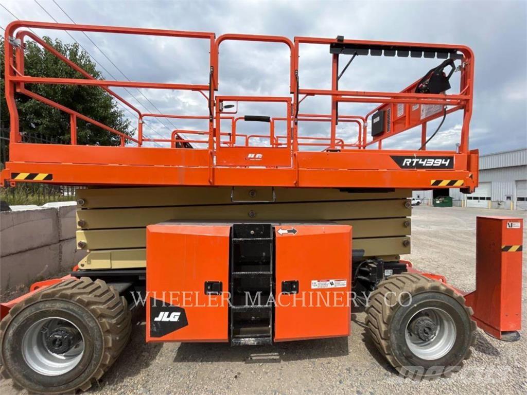 JLG RT4394 رافعات مقصية الشكل