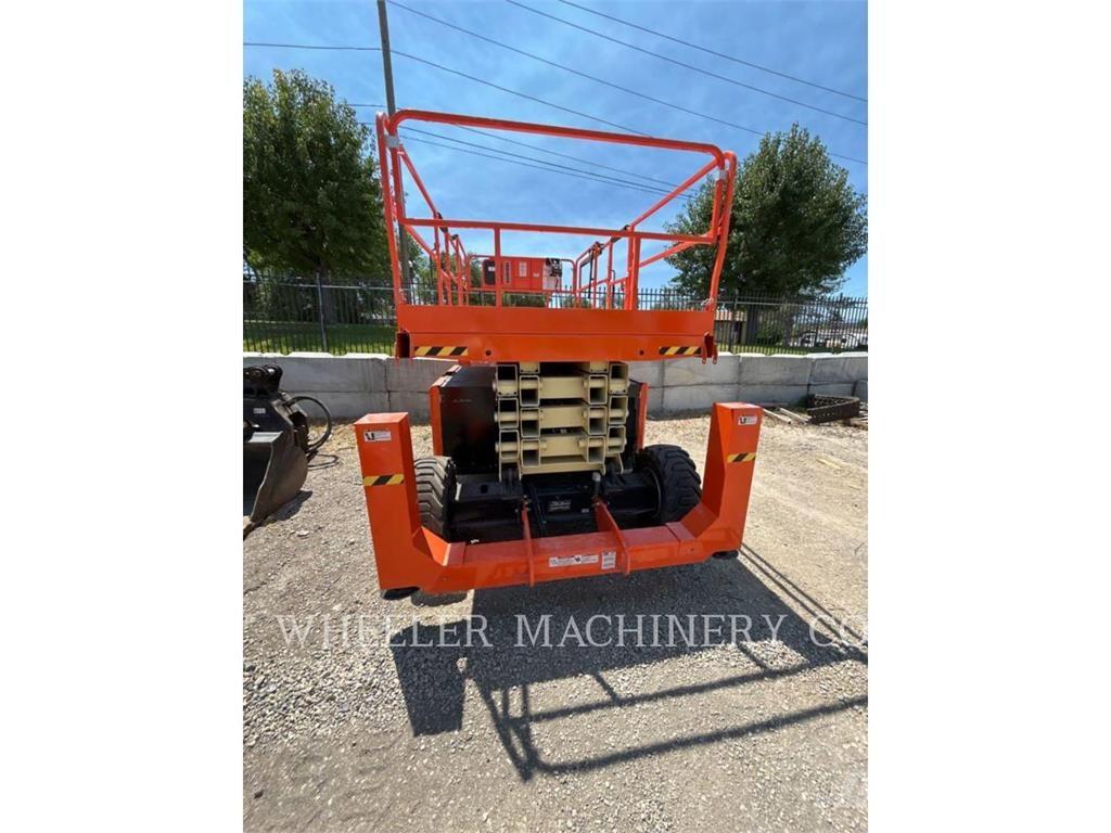 JLG RT4394 رافعات مقصية الشكل
