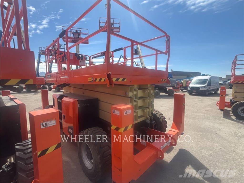 JLG RT4394 رافعات مقصية الشكل